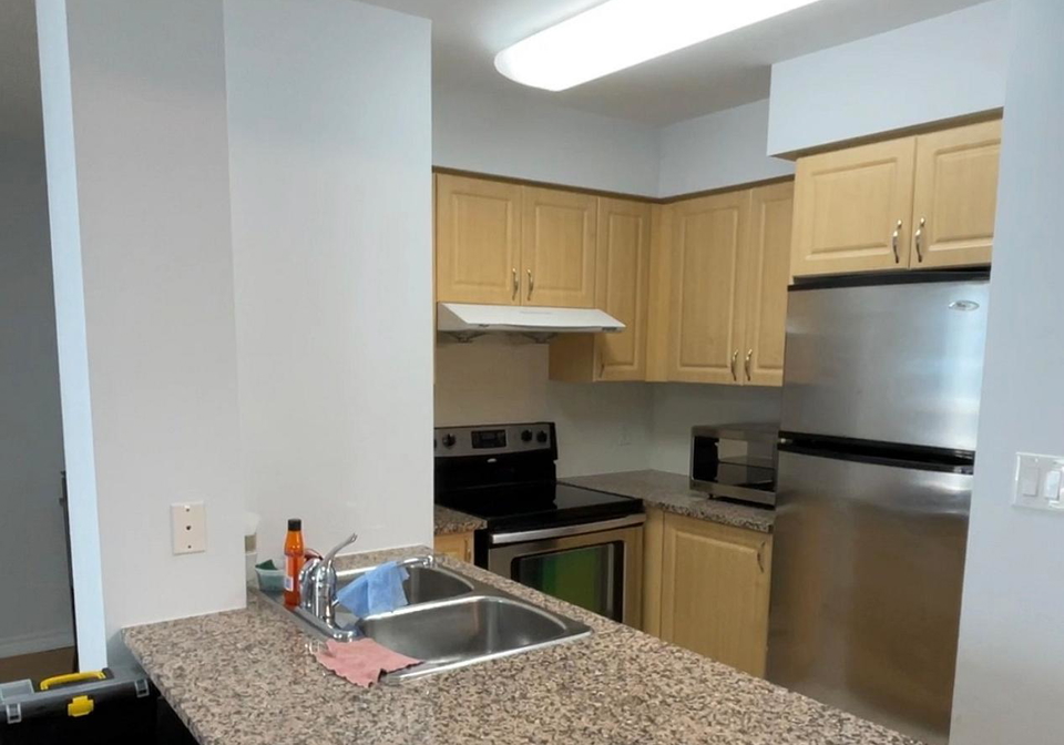 35-hollywood-avenue-north-york-ontario-c12810404