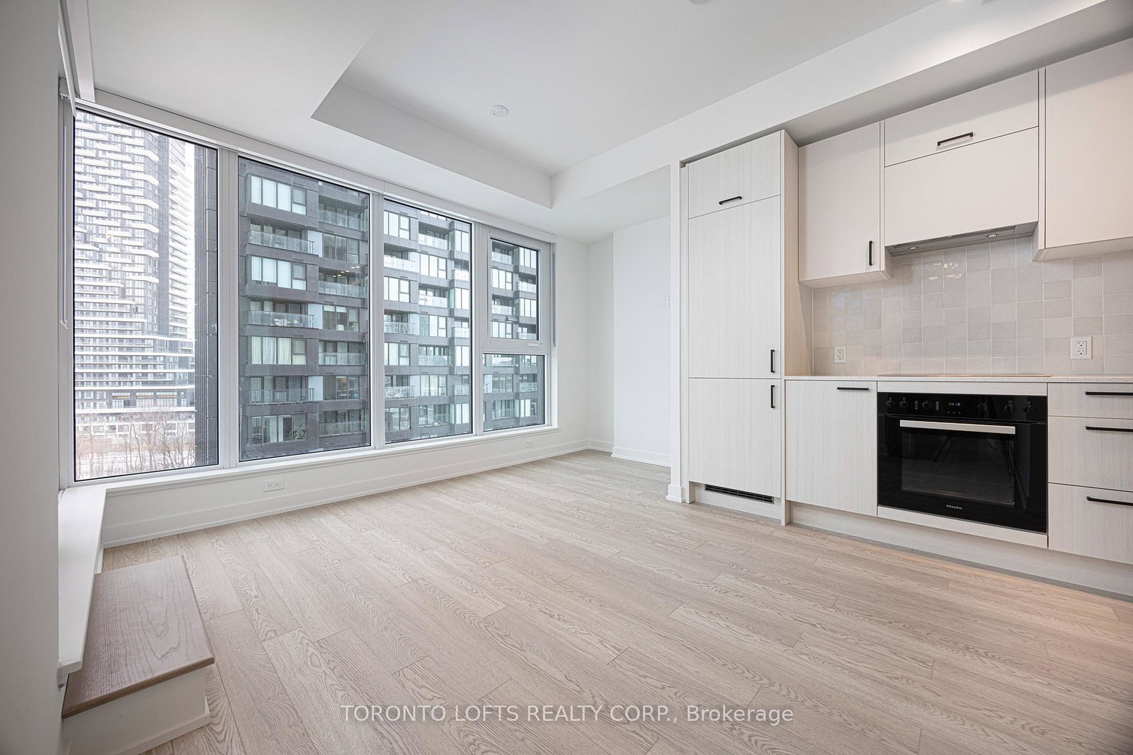 1-quarrington-lane-north-york-ontario-c12810428