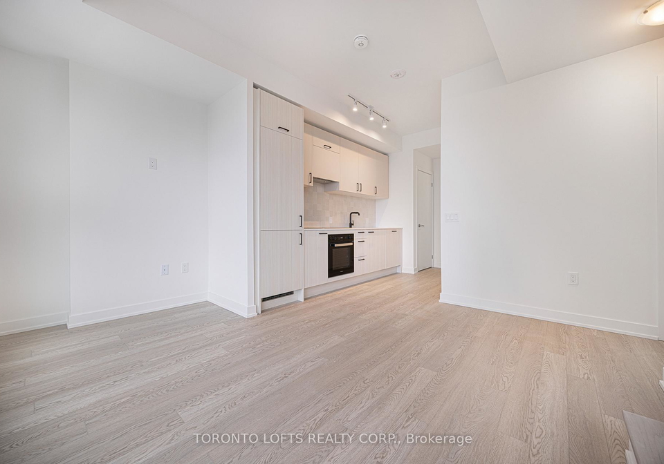 1-quarrington-lane-north-york-ontario-c12810428
