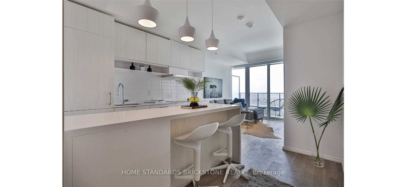 5-soudan-avenue-toronto-ontario-c12810446