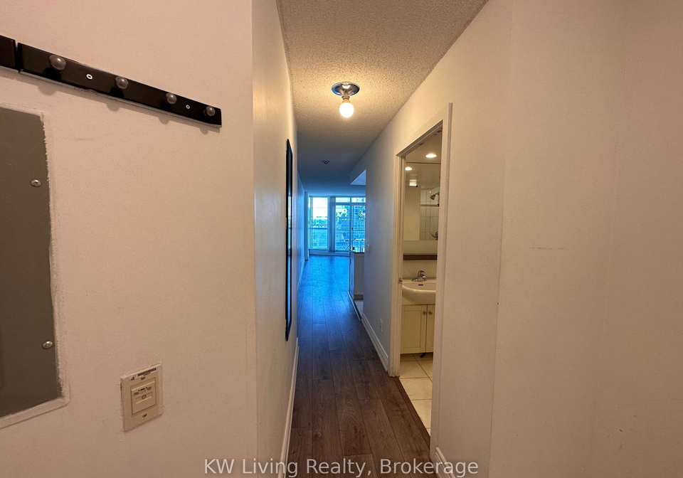 8-york-street-toronto-ontario-c12810458