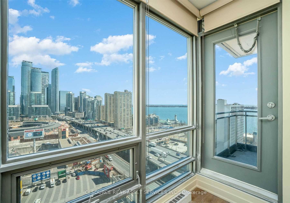 5-mariner-terrace-toronto-ontario-c12810628