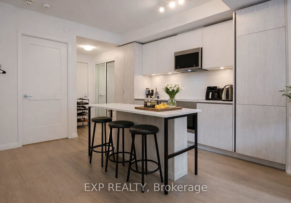 28-widmer-street-toronto-ontario-c12810734