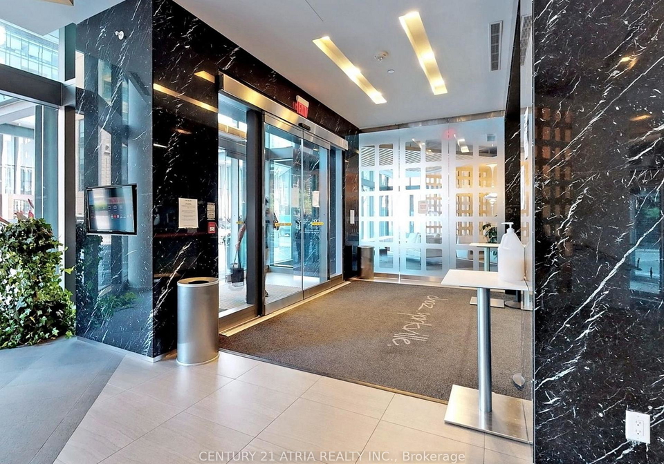 45-charles-street-e-toronto-ontario-c12810872