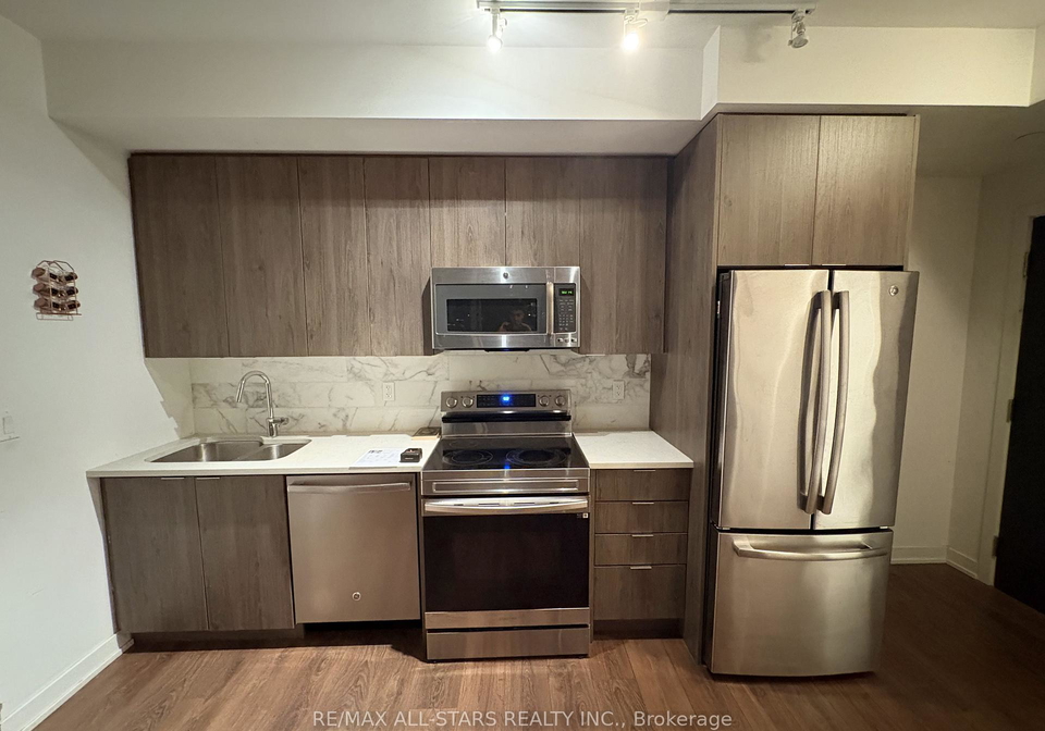50-bruyeres-mews-toronto-ontario-c12810922