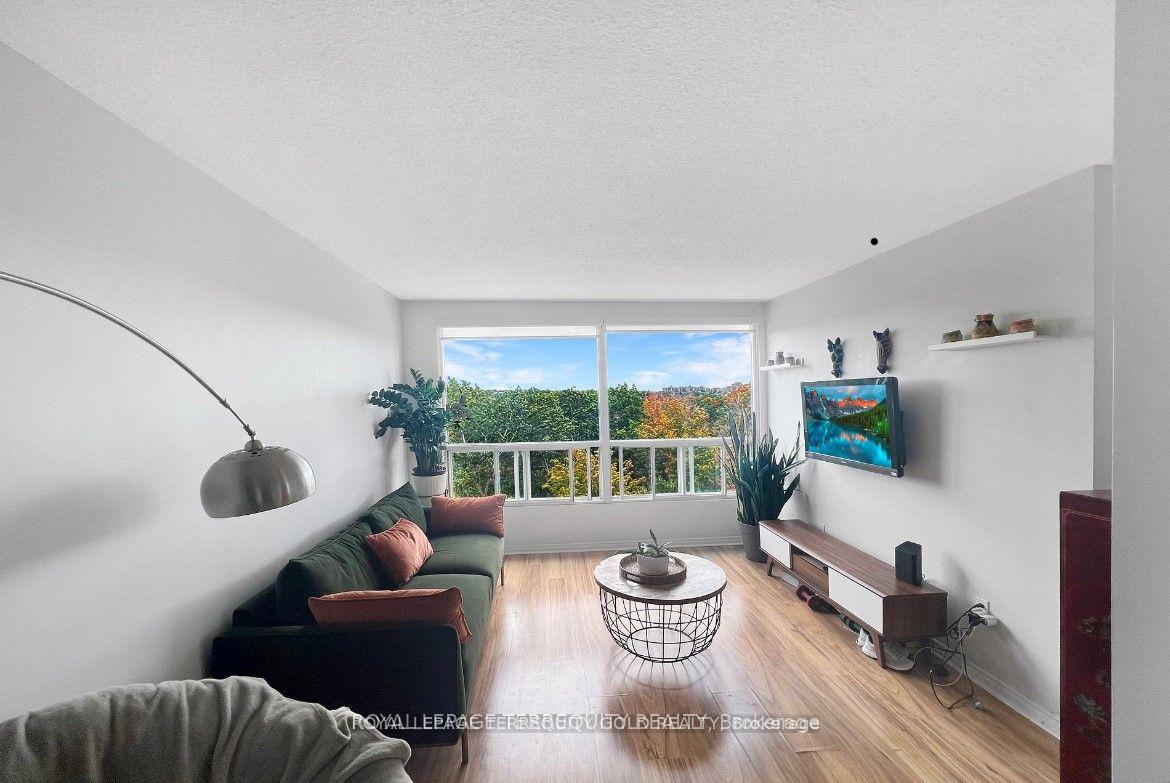 7-concorde-place-north-york-ontario-c12810998