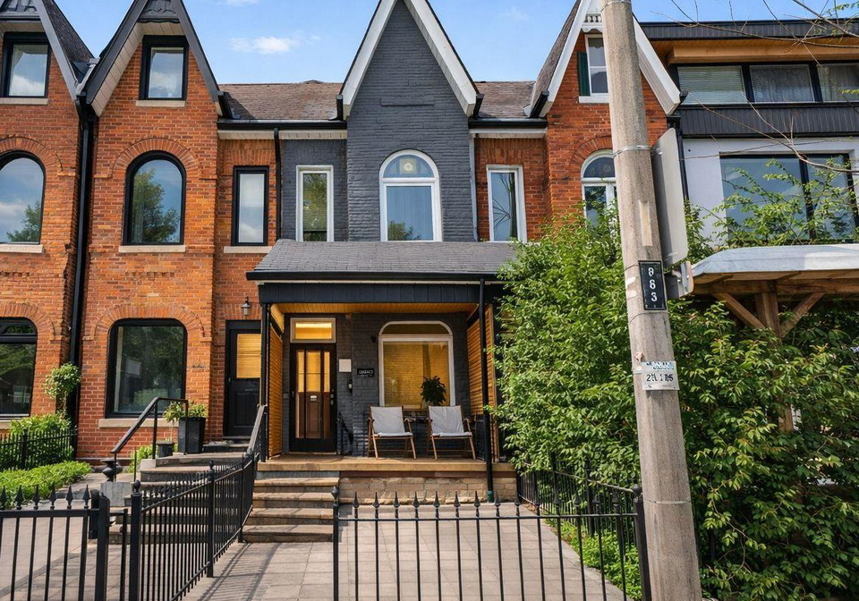 223-12-borden-street-toronto-ontario-c12811030