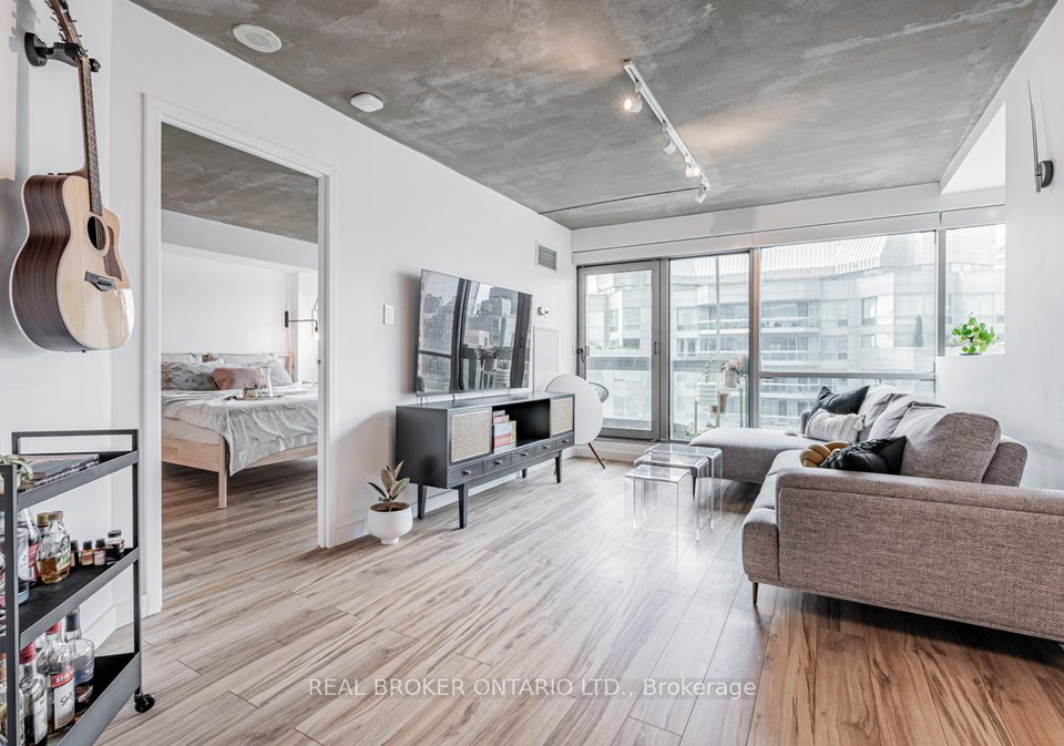 10-yonge-street-toronto-ontario-c12811436