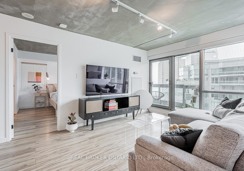 10-yonge-street-toronto-ontario-c12811436