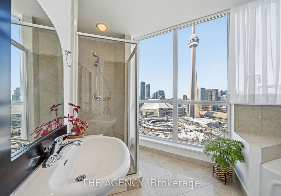 208-queens-quay-sw-toronto-ontario-c12811566