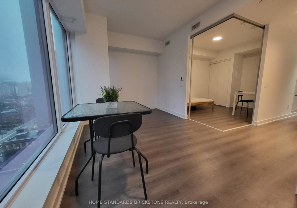 8-wellesley-street-w-toronto-ontario-c12811762