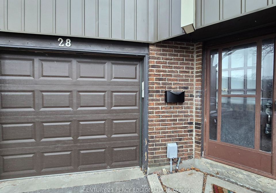 28-spire-hillway-north-york-ontario-c12811772