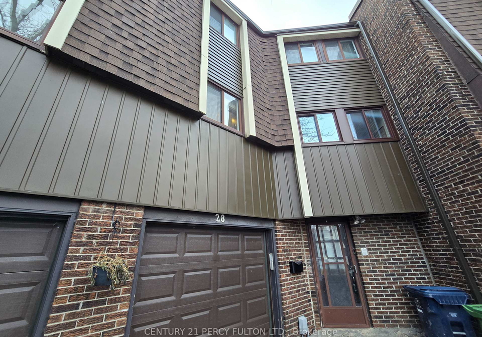 28-spire-hillway-north-york-ontario-c12811772