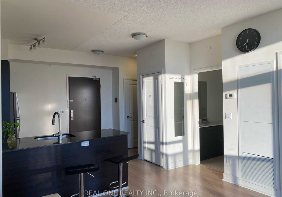 88-sheppard-avenue-e-north-york-ontario-c12812054