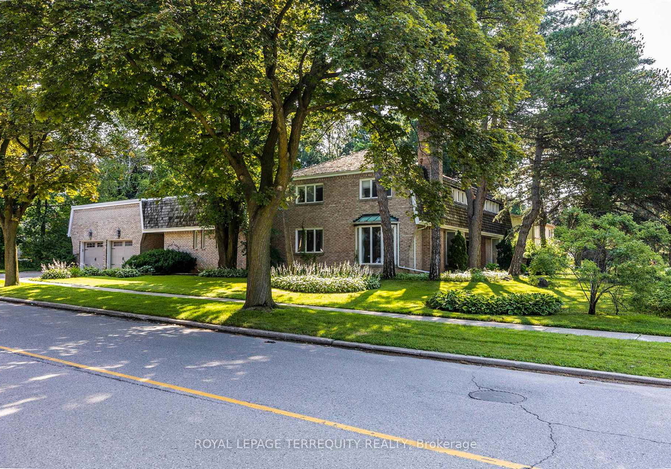 2-chieftain-crescent-north-york-ontario-c12812110