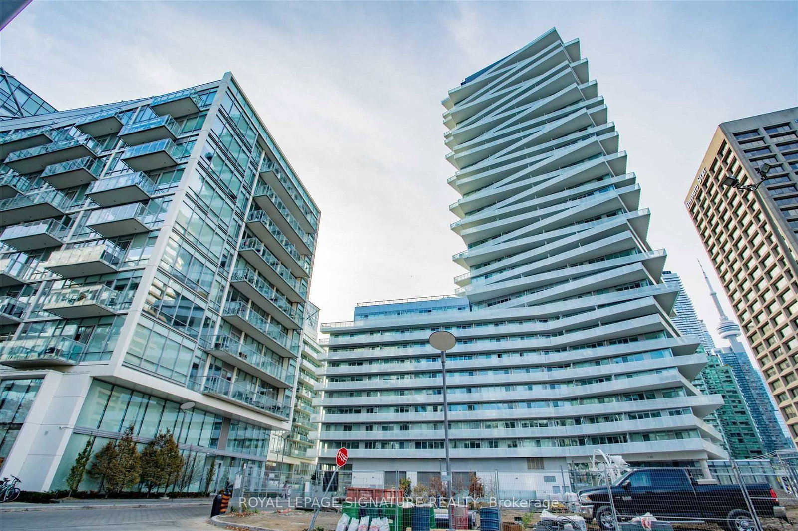 15-queens-quay-e-toronto-ontario-c12812308