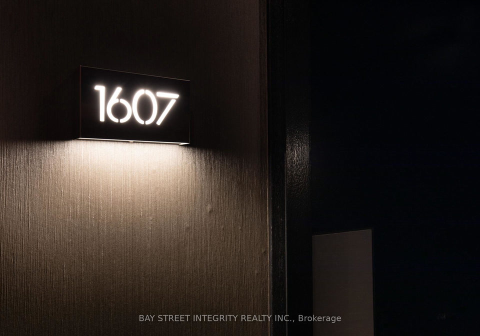 1080-bay-street-toronto-ontario-c12812422