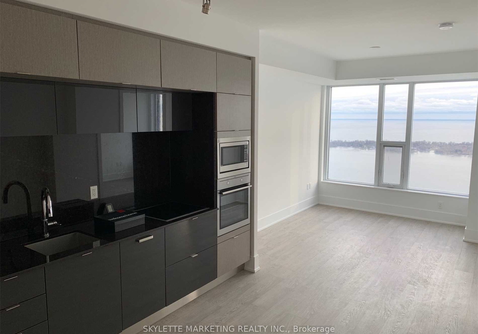 10-york-street-toronto-ontario-c12812460