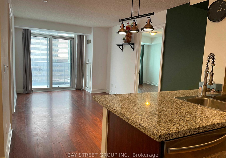 15-greenview-avenue-toronto-ontario-c12812526