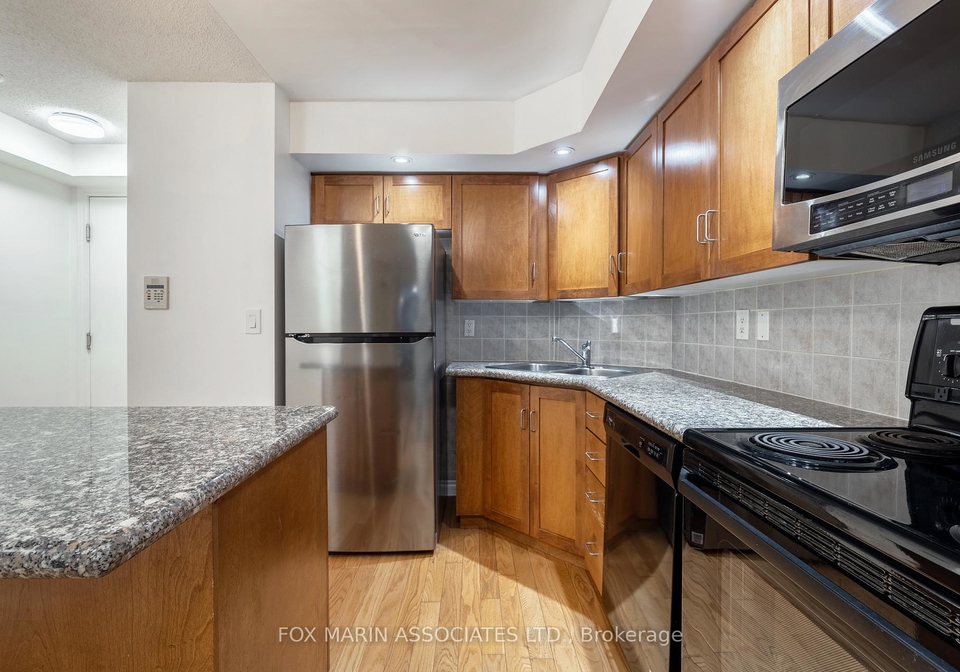 270-wellington-street-w-toronto-ontario-c12812600