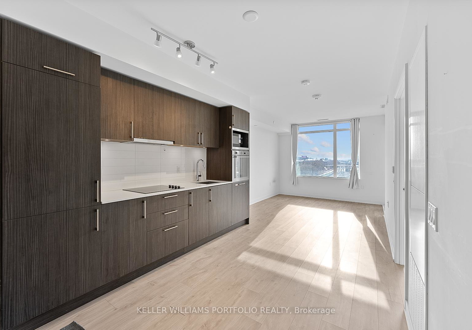 27-bathurst-street-toronto-ontario-c12812628
