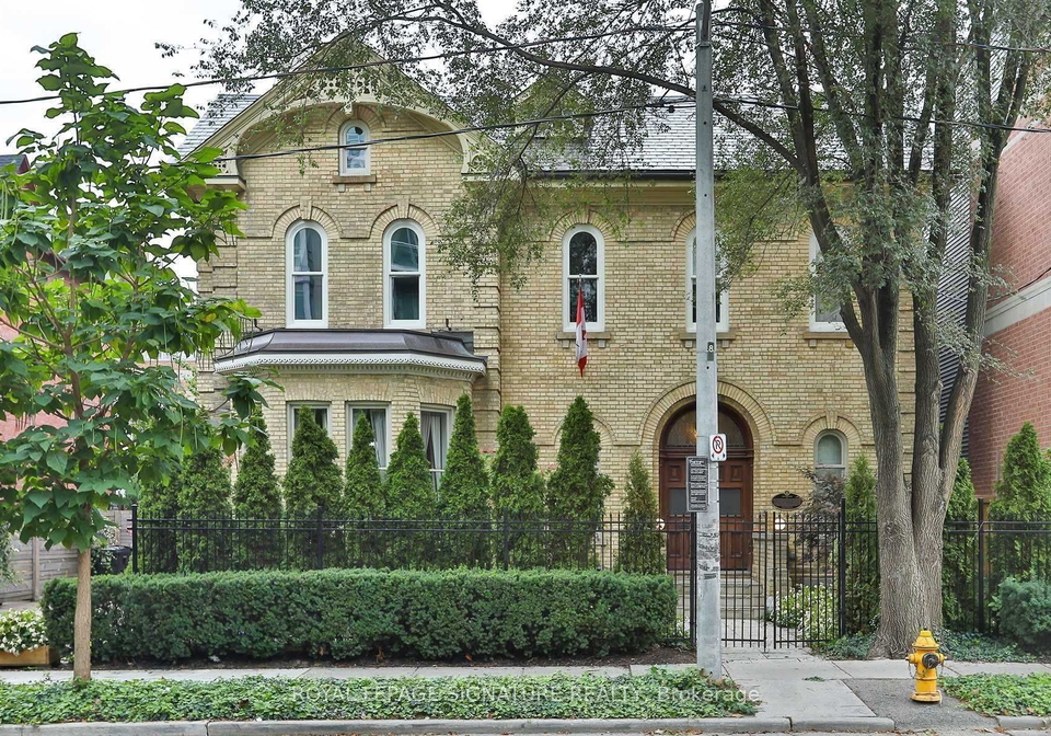 4-wellesley-place-toronto-ontario-c12812706