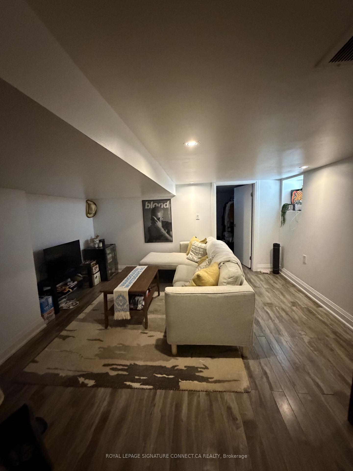 3-rolyat-street-toronto-ontario-c12813038