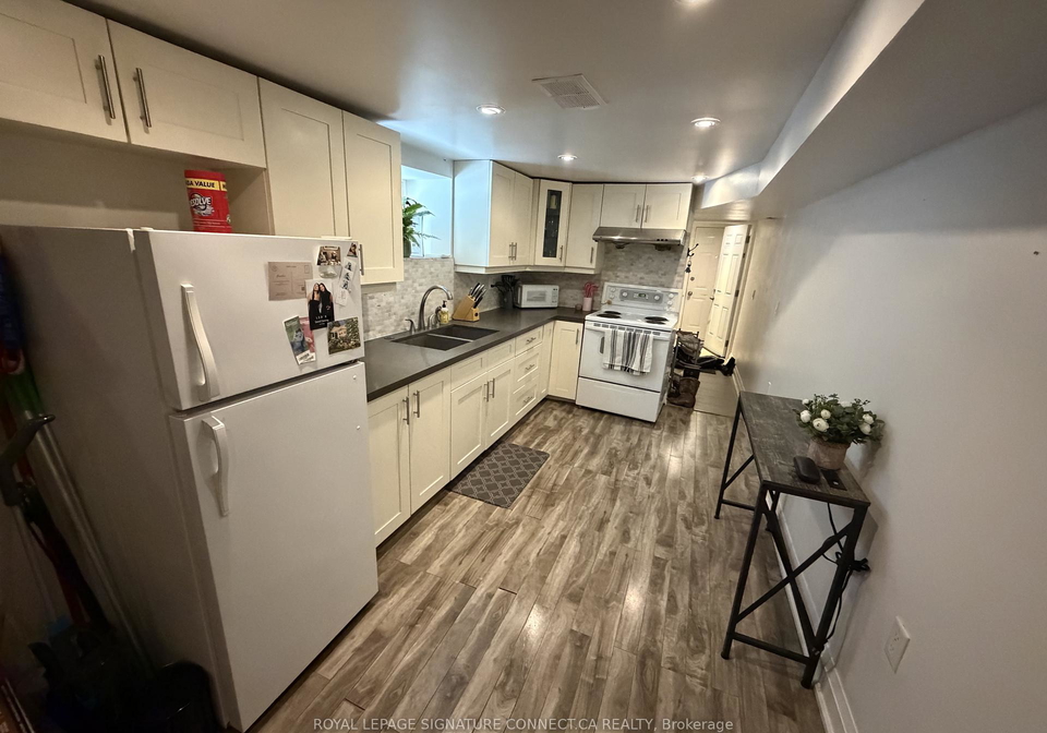 3-rolyat-street-toronto-ontario-c12813038