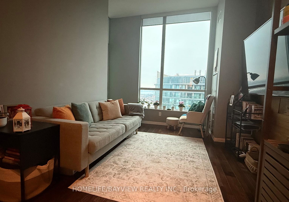 215-fort-york-boulevard-toronto-ontario-c12813428