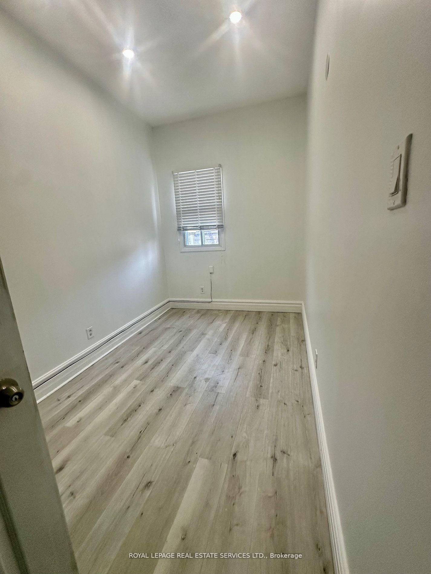 206-carlton-street-toronto-ontario-c12813480