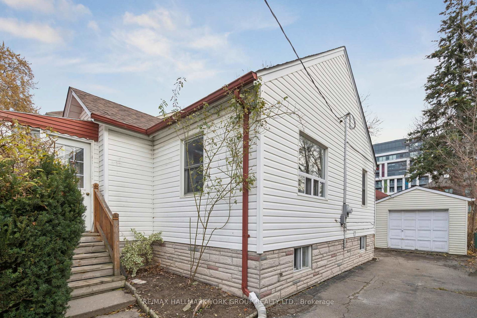 211-maplehurst-avenue-north-york-ontario-c12813592