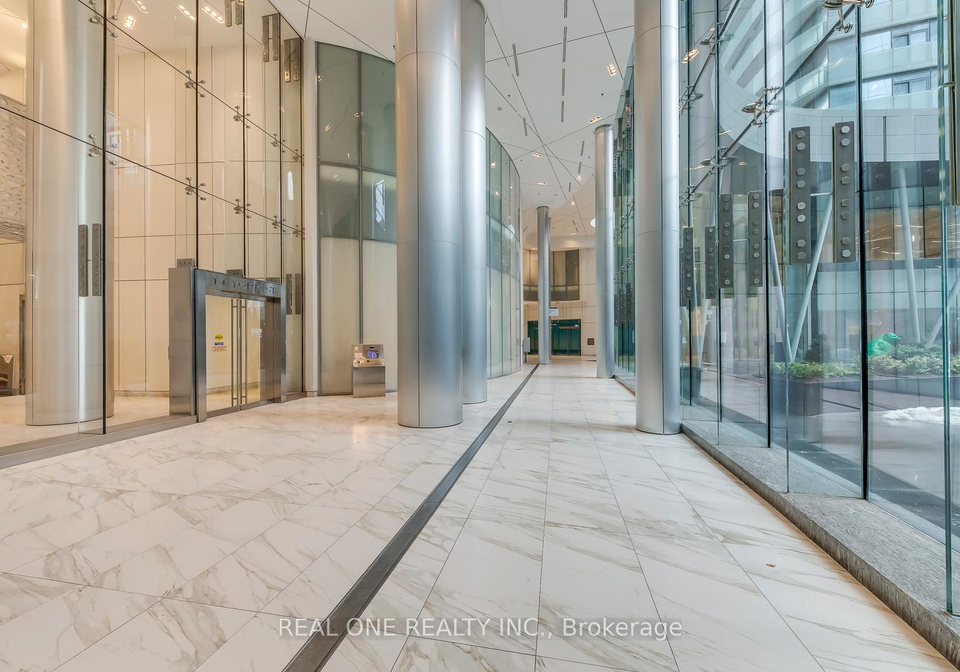 14-york-street-toronto-ontario-c12813602