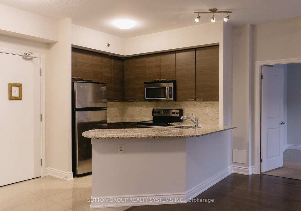 760-sheppard-avenue-w-toronto-ontario-c12813722