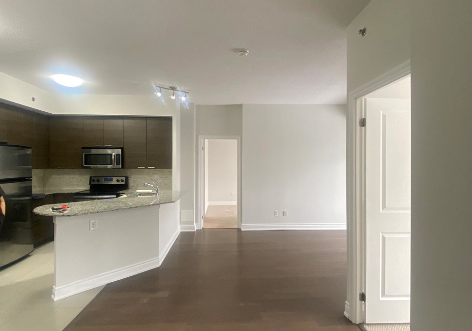 760-sheppard-avenue-w-toronto-ontario-c12813722