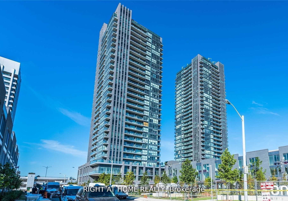 6-sonic-way-east-york-ontario-c12813980