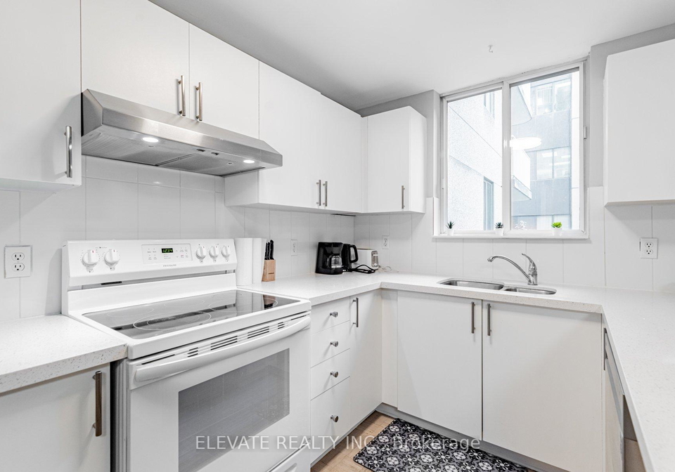 105-victoria-street-toronto-ontario-c12814094
