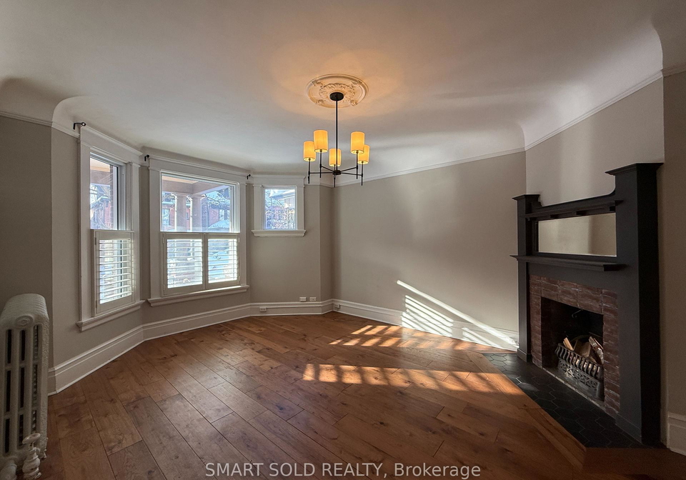 555-markham-street-toronto-ontario-c12814296
