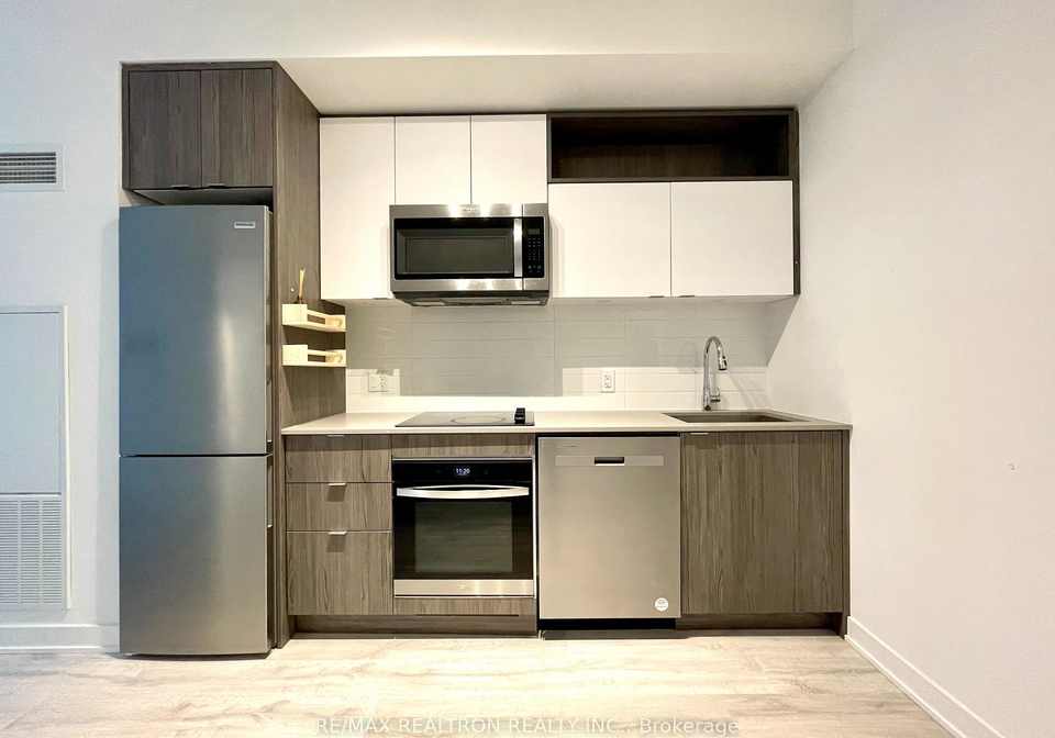 60-princess-street-toronto-ontario-c12814588