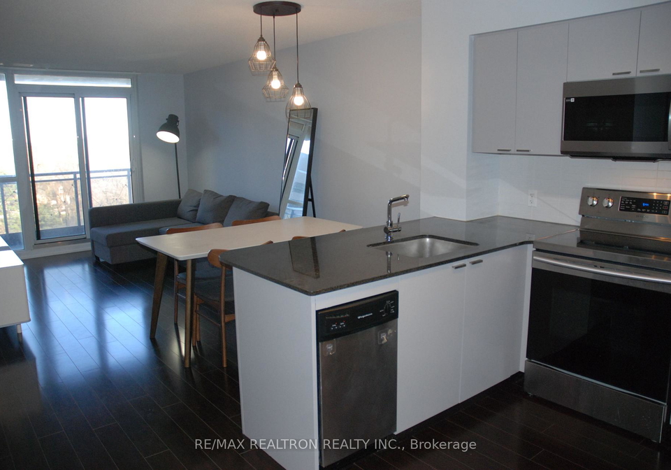 23-sheppard-avenue-e-north-york-ontario-c12814702