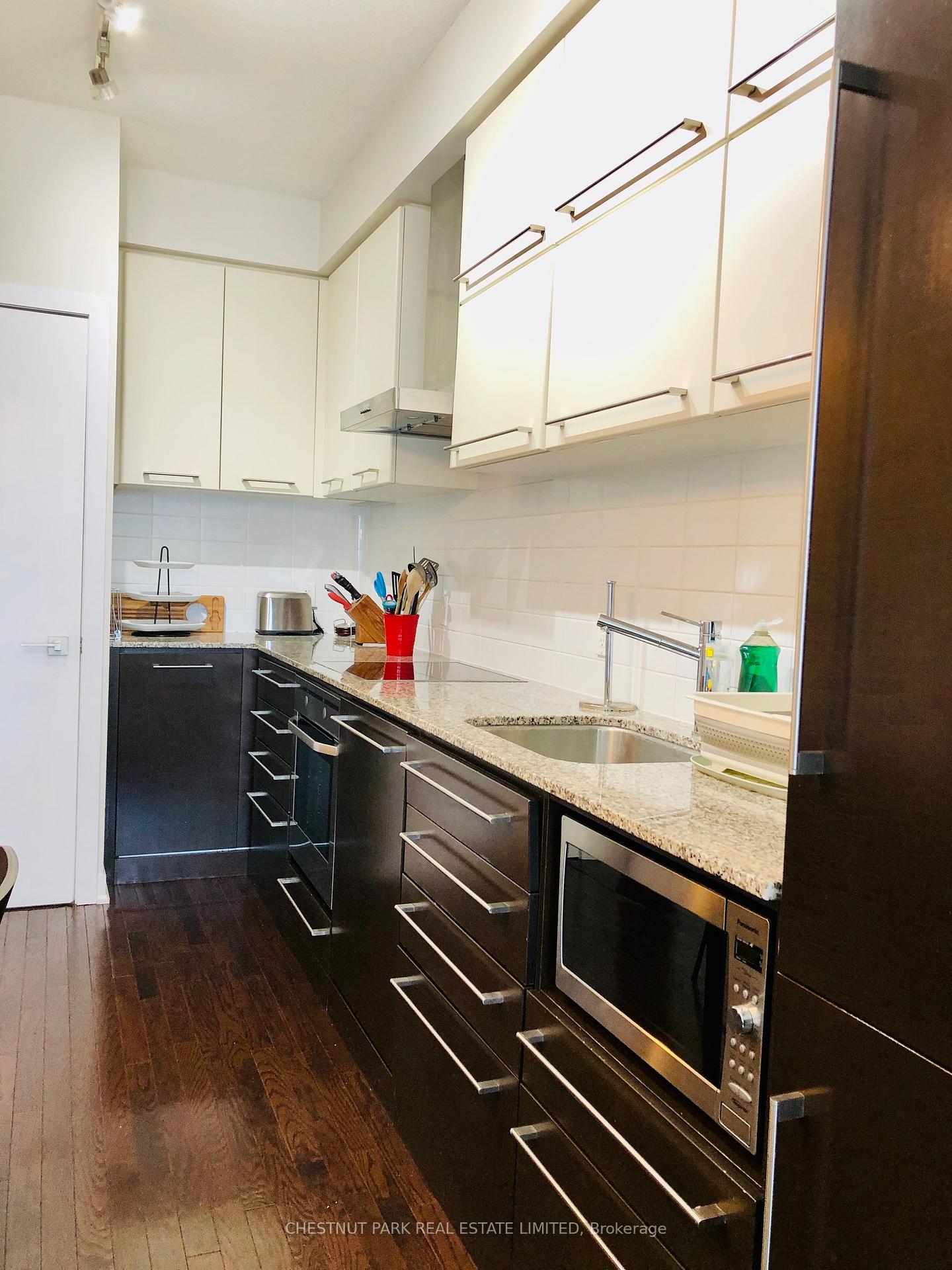 770-bay-street-toronto-ontario-c12814734