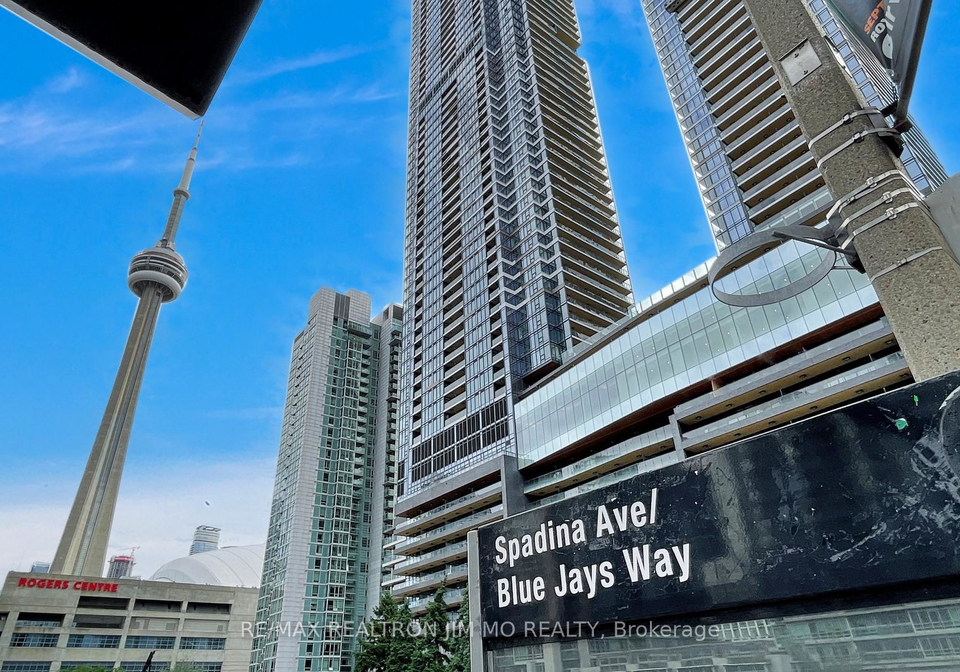 3-concord-cityplace-way-toronto-ontario-c12814754