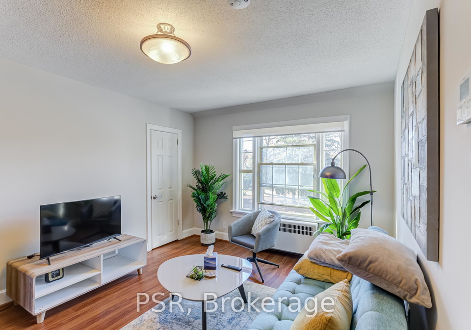 4-sutherland-drive-east-york-ontario-c12814998