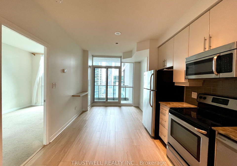 33-bay-street-toronto-ontario-c12815098