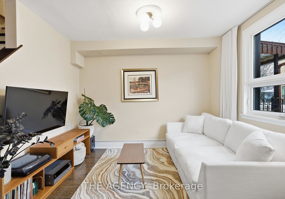 36-mansfield-avenue-toronto-ontario-c12815424