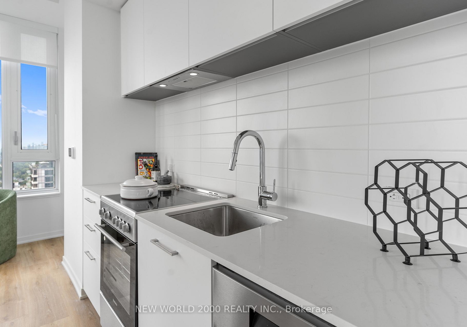 101-roehampton-avenue-toronto-ontario-c12815550