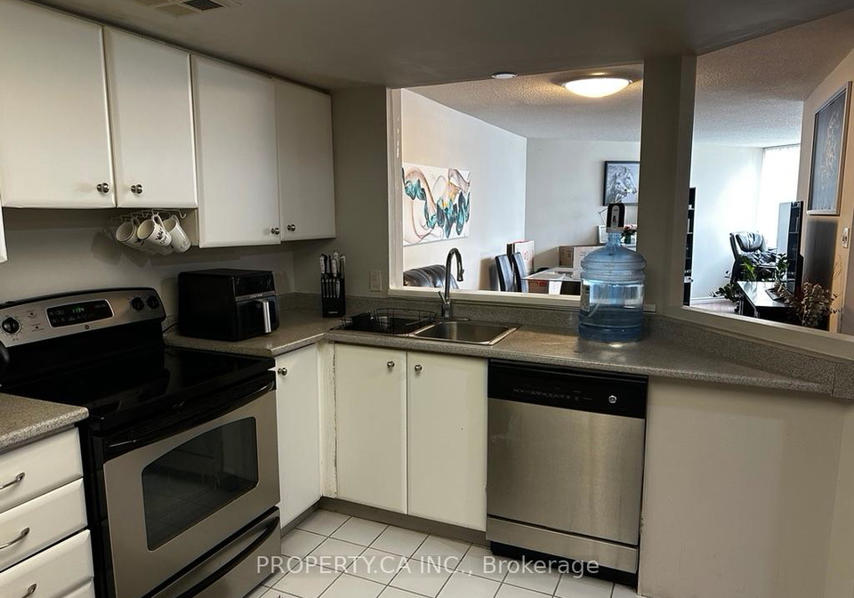 1101-steeles-avenue-w-toronto-ontario-c12815600