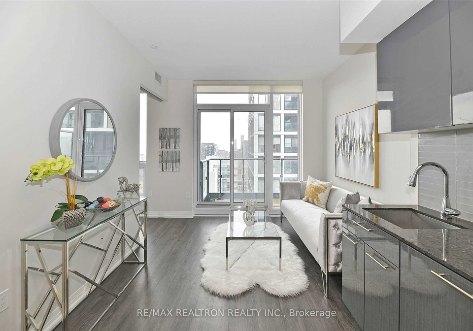 251-jarvis-street-toronto-ontario-c12815668