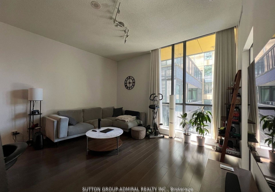 8-charlotte-street-toronto-ontario-c12815714