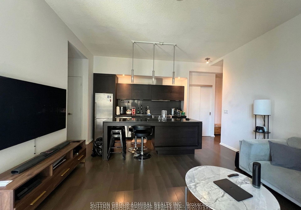 8-charlotte-street-toronto-ontario-c12815714