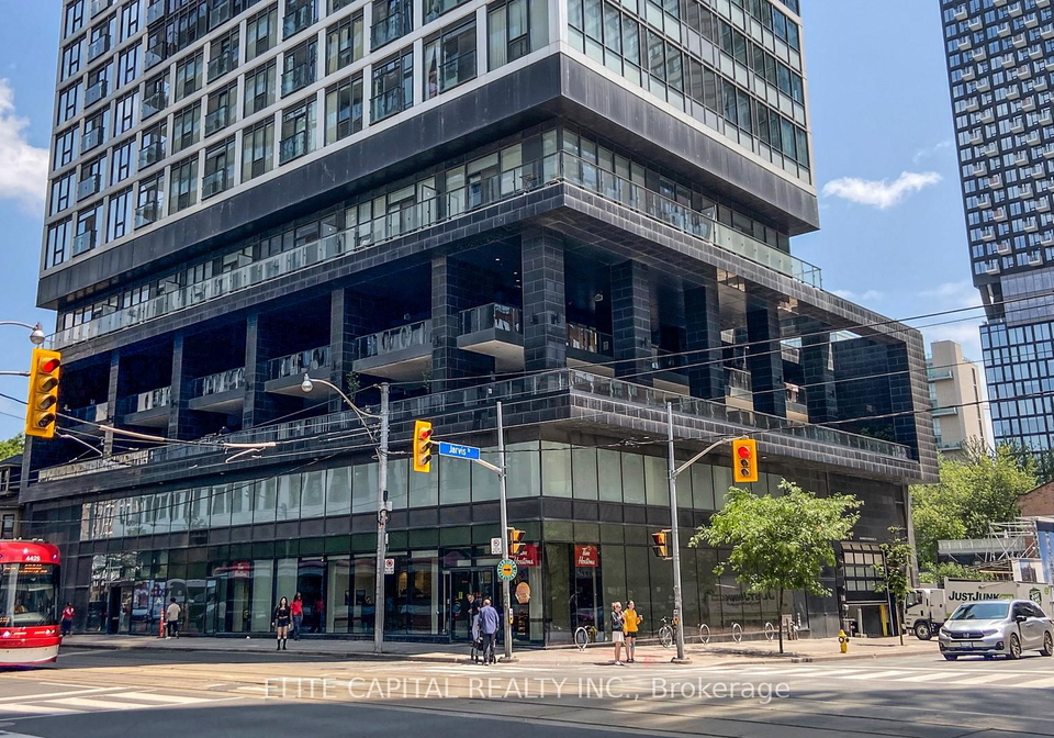 181-dundas-street-e-toronto-ontario-c12815774
